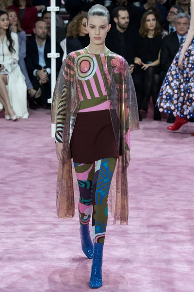 Look 39
